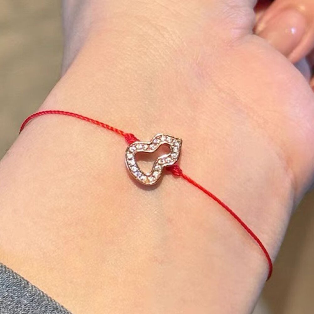 NWT: Red String Bracelet, symbol of luck, love and protection